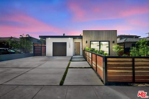 Photo of 12488 Rubens Avenue, Los Angeles, CA 90066 (MLS # 26860751)