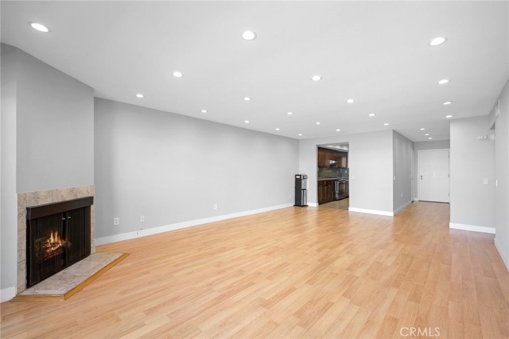 Not Applicable-105 - Residential Lease