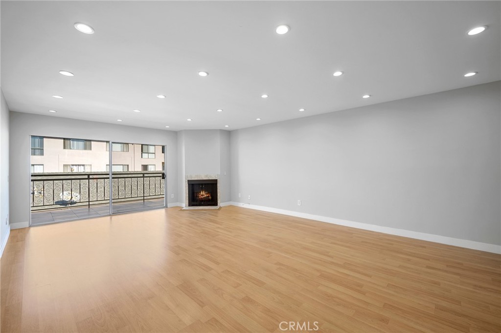 Not Applicable-105 - Residential Lease