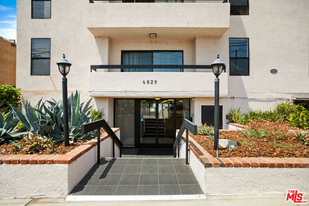 Rare opportunity to own a spacious top-floor penthouse in one of Studio City and Valley Village's most desirable areas. Homes here rarely come available! This 3-bedroom, 2-bath condo spans over 1,600 sq. ft. and features more than $11,000 worth of marble flooring throughout the main living areas, complemented by beautiful wood floors in the bedrooms. The kitchen offers quartz countertops and a modern tile backsplash, creating a strong foundation for your personal touch. The home has been virtually staged to highlight its OPEN FLOOR PLAN, abundant NATURAL LIGHT, and seamless flow from dining to living spaces. From the dining area and private balcony, enjoy sweeping VIEWS of the Hollywood Hills, beautiful by day and sparkling by night. In person, the unit is a true blank canvas, inviting you to bring your own style and updates to make it your own. With its generous scale, great bones, and thoughtful layout, the possibilities here are endless. Additional highlights include: direct elevator access into the unit, two coveted side-by-side parking spots in the gated garage, and the convenience of being just moments from Ventura Blvd's shops, dining, and amenities. Offering both value and potential, this penthouse retreat combines space, views, and opportunity in a rare top-floor home. Don't miss your chance to make it yours.