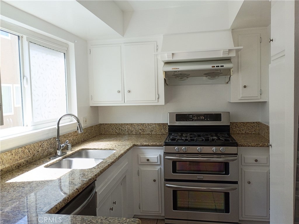 2473 Loma Vista