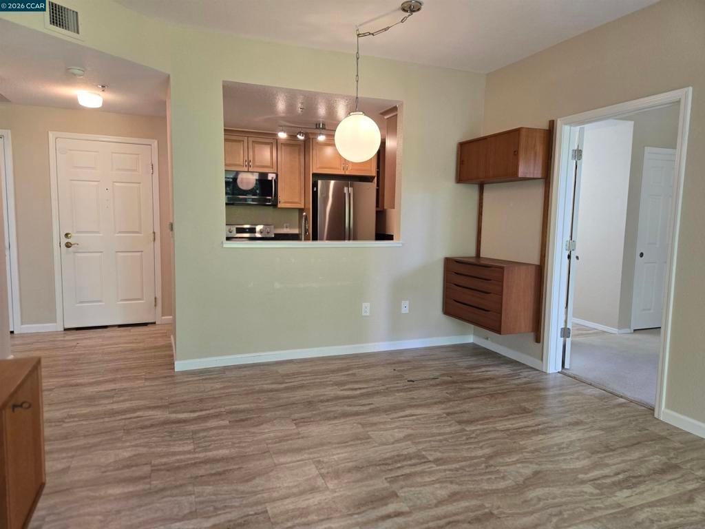 1860 Tice Creek Dr 1208