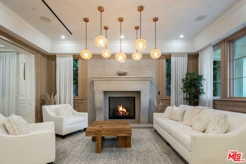 Photo of 843 N Spaulding Avenue, Los Angeles, CA 90046 (MLS # 26996041)