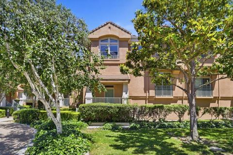 Photo of 154 Paseo Court, Mountain View, CA 94043 (MLS # ML82046631)