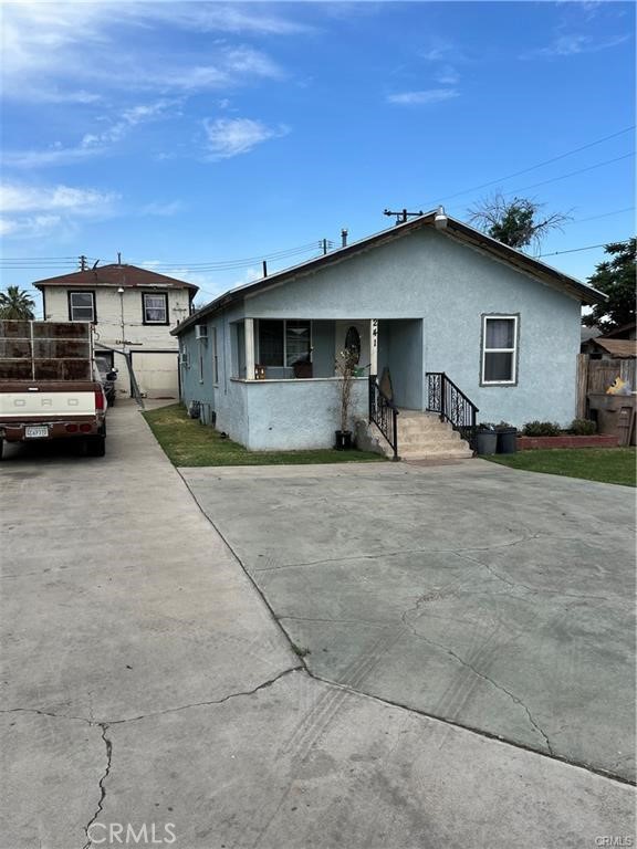 Nice Duplex , Unit #1 4Bedrooms 1 Bath, Unit #2 1Bedroom 1 Bath