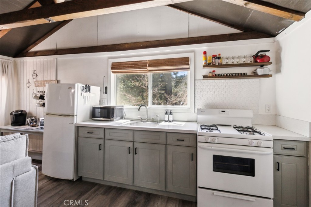 Green Valley Lake (GVLK) - Residential