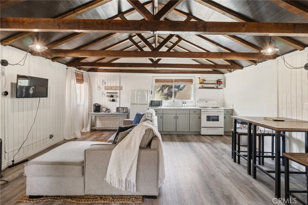 Green Valley Lake (GVLK) - Residential