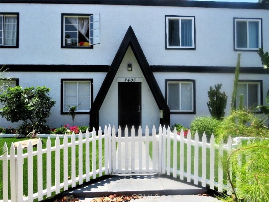 Welcome to a charming and cozy top floor 1 bedroom apartment located in a beautiful cottage-style 4 unit apartment building in Venice. This unit has been recently remodeled with brand new stainless steel appliances, fresh paint, new baseboards, new windows, beautiful laminate floors, and ceiling fans. You'll love the huge patio that's perfect for relaxing or entertaining. Located less than 2 miles from the beach, this is the perfect place to call home. Street parking only.