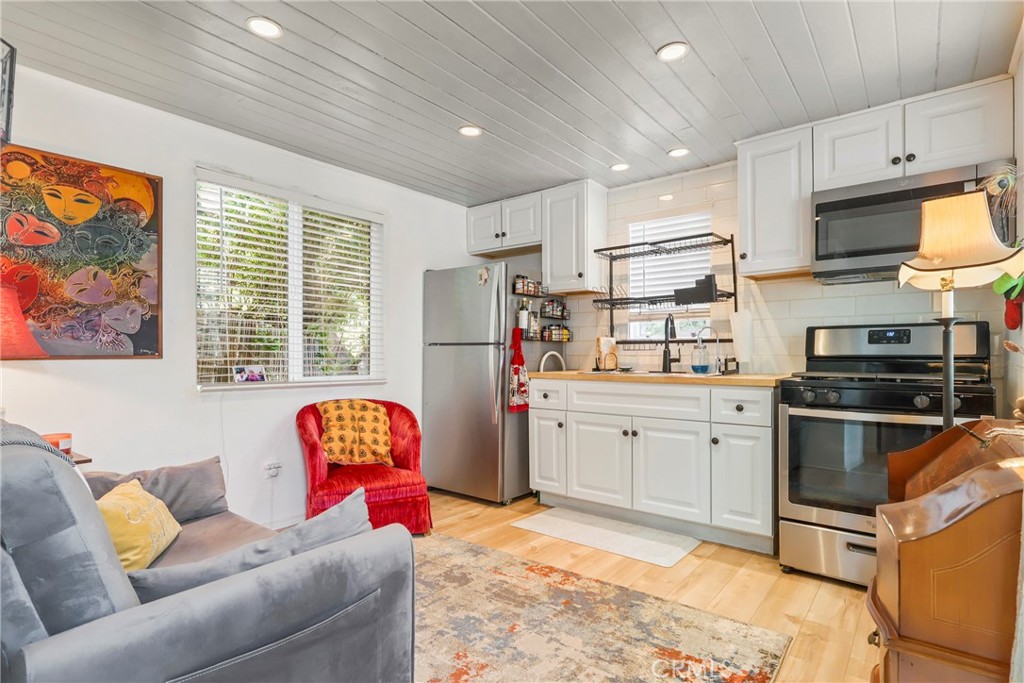 10799 Sherman Grove Ave 82