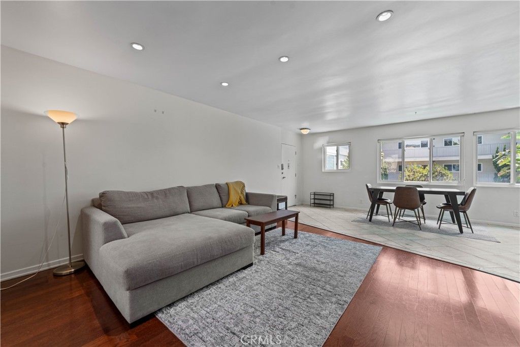 Photo of 1525 N Hayworth Ave Ave #205, Los Angeles, CA 90046 (MLS # SB25129861)