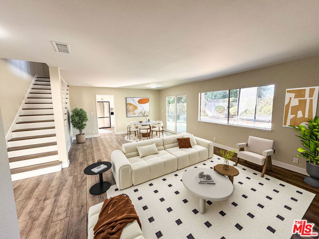 Photo of 2749 Amber Wood Place, Thousand Oaks, CA 91362 (MLS # 25619421)