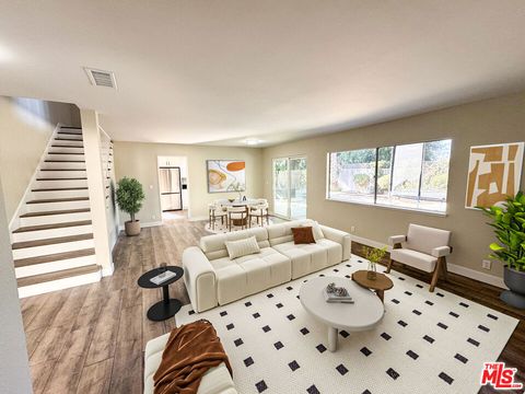 Photo of 2749 Amber Wood Place, Thousand Oaks, CA 91362 (MLS # 25619421)