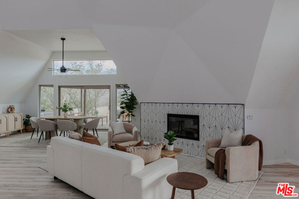 Pinyon Crest - Residential