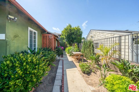 Photo of 1112 Ocean Park Boulevard #F, Santa Monica, CA 90405 (MLS # 26908715)