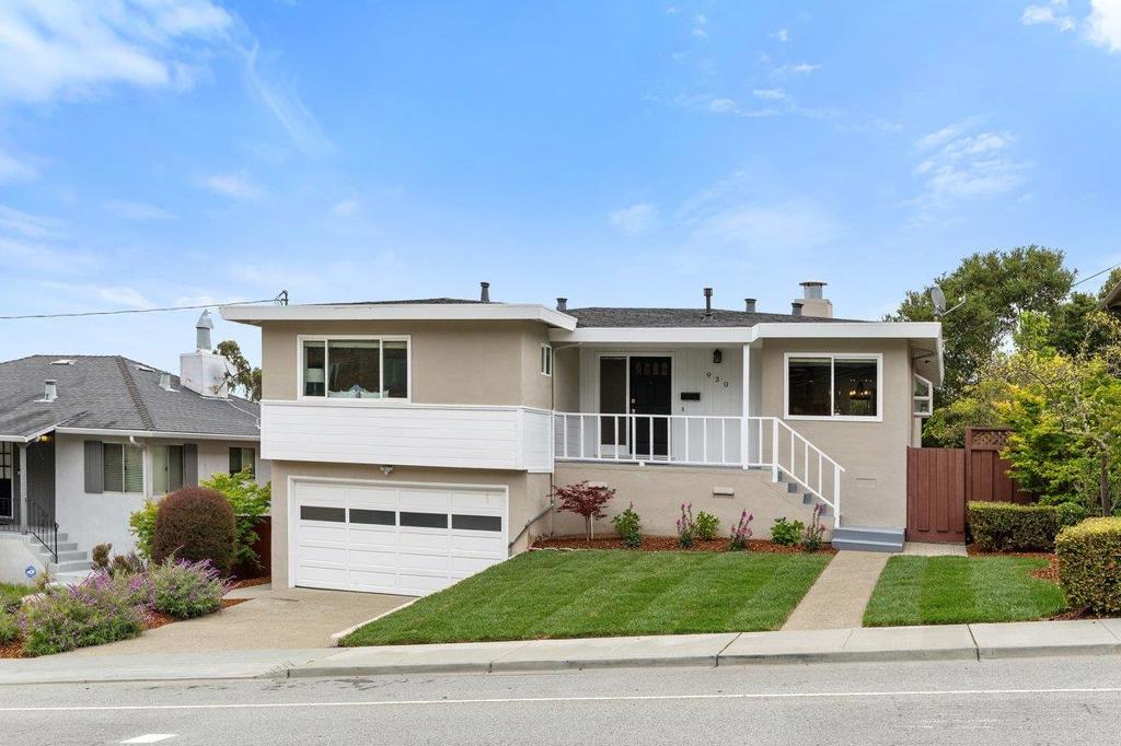 930 Glenview Drive