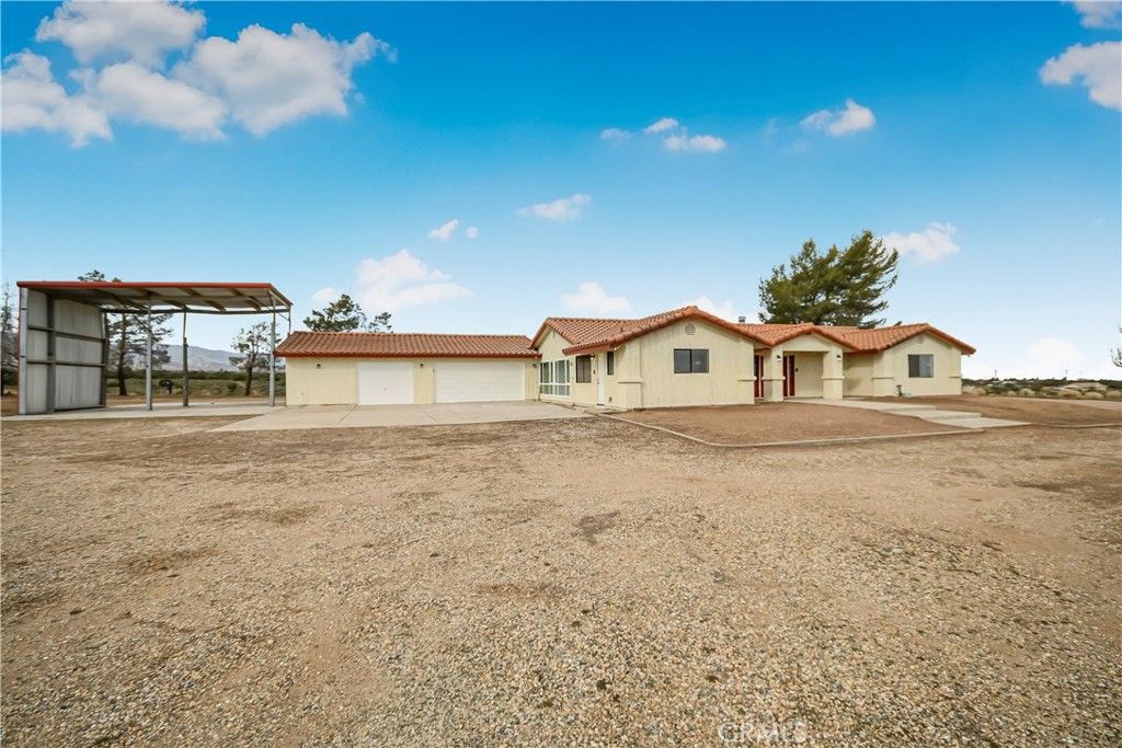 Photo of 9149 Braceo Street St, Hesperia, CA 92344 (MLS # SR26038958)