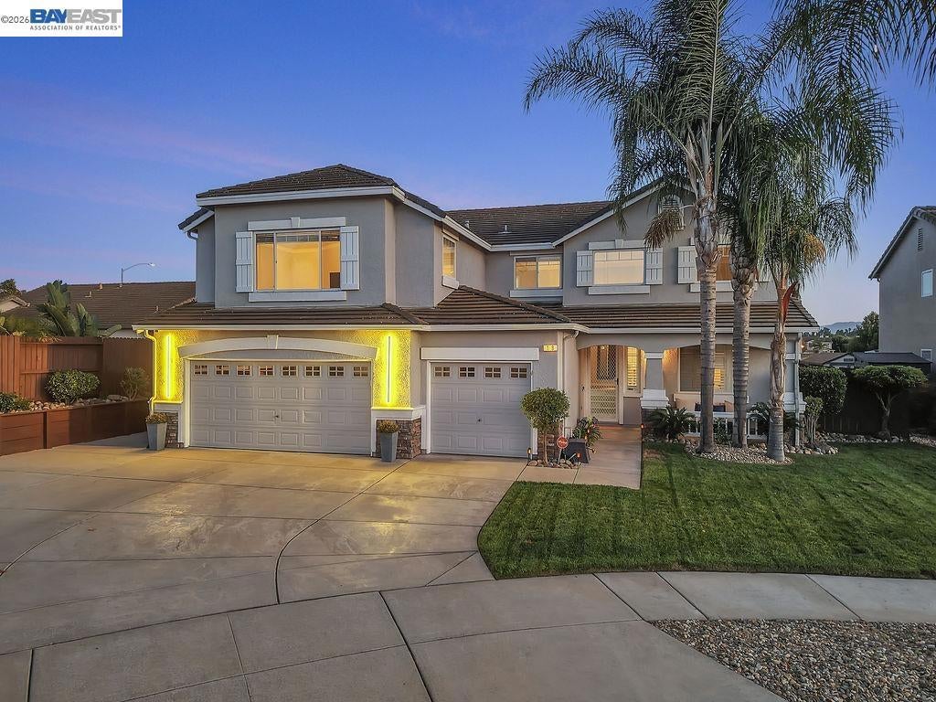 18 Pinenut Ct