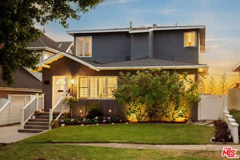 Photo of 7811 Nardian Way, Los Angeles, CA 90045 (MLS # 26873973)