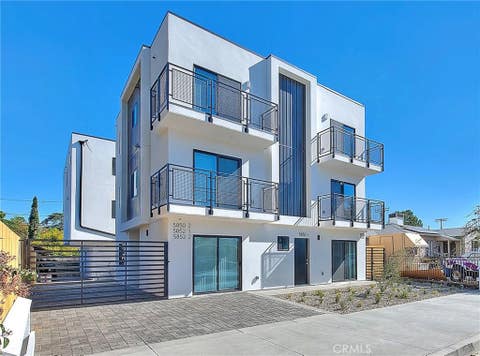 Photo of 5852 Vineland #5852-2, North Hollywood, CA 91601 (MLS # BB26176347)