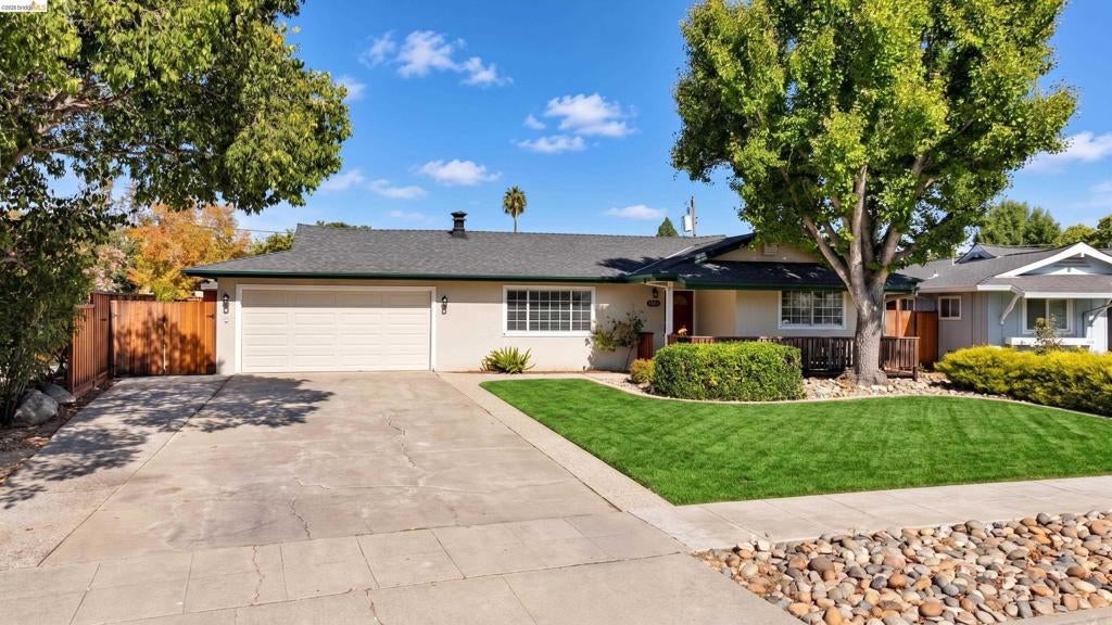 1387 Vallejo Dr