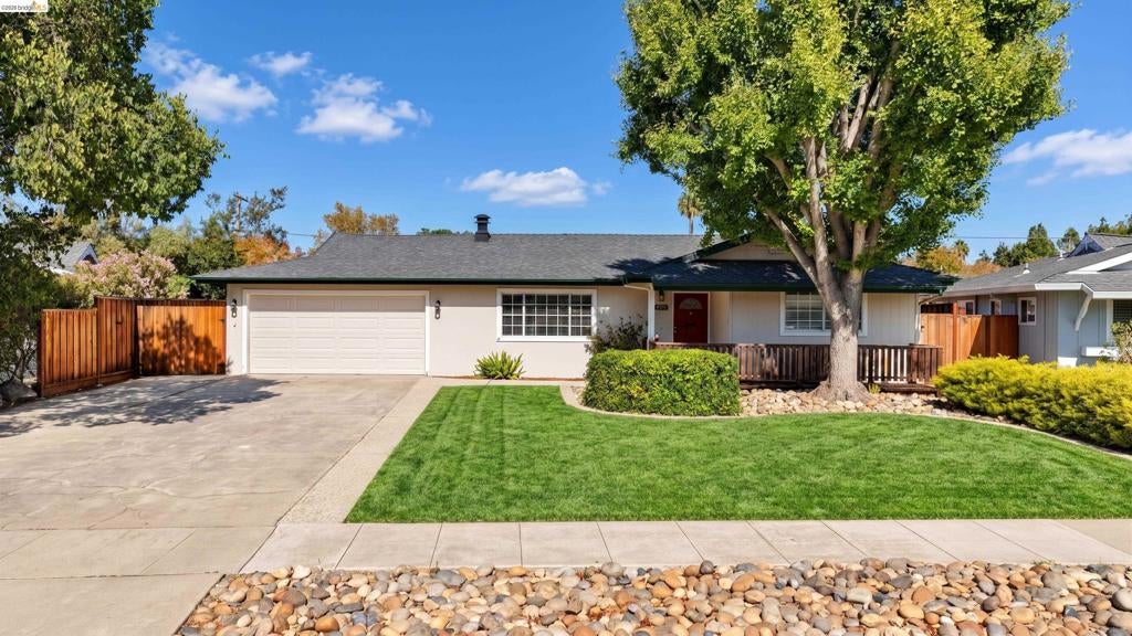 1387 Vallejo Dr
