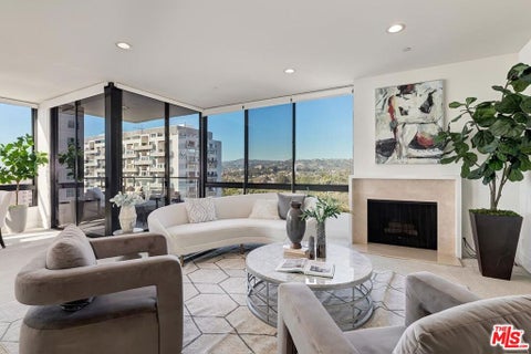 Photo of 10350 Wilshire Boulevard #1102, Los Angeles, CA 90024 (MLS # 26917679)