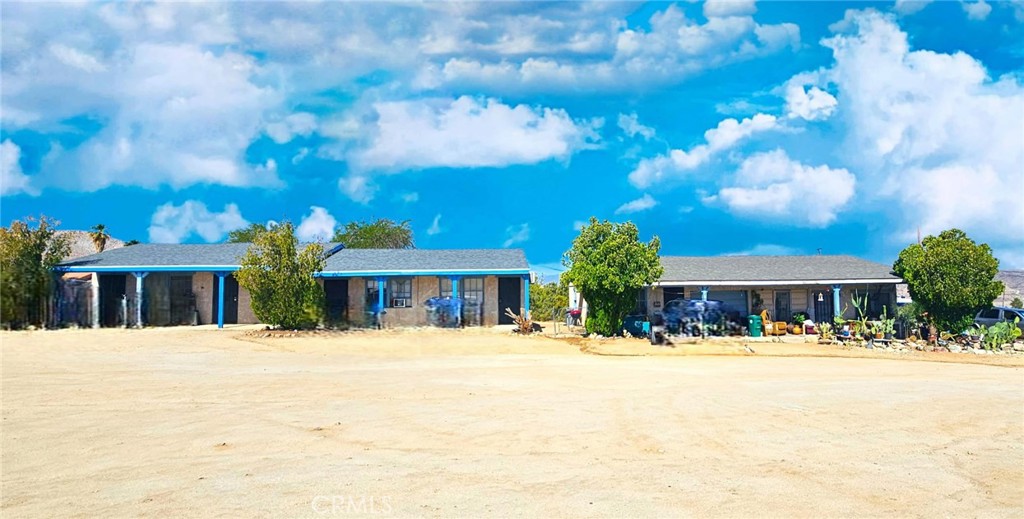 INVESTMENT OPPORTUNITY! 6 Unit Complex on 2.5 acres in the very desirable Indian Cove neighborhood. Build multiple new Units with space to grow. Each unit has a 3/4 Bath, patio area and an on-site laundry. Solid Rental History.