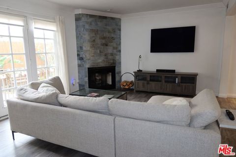 Photo of 944 Palm Avenue #2, West Hollywood, CA 90069 (MLS # 26651201)