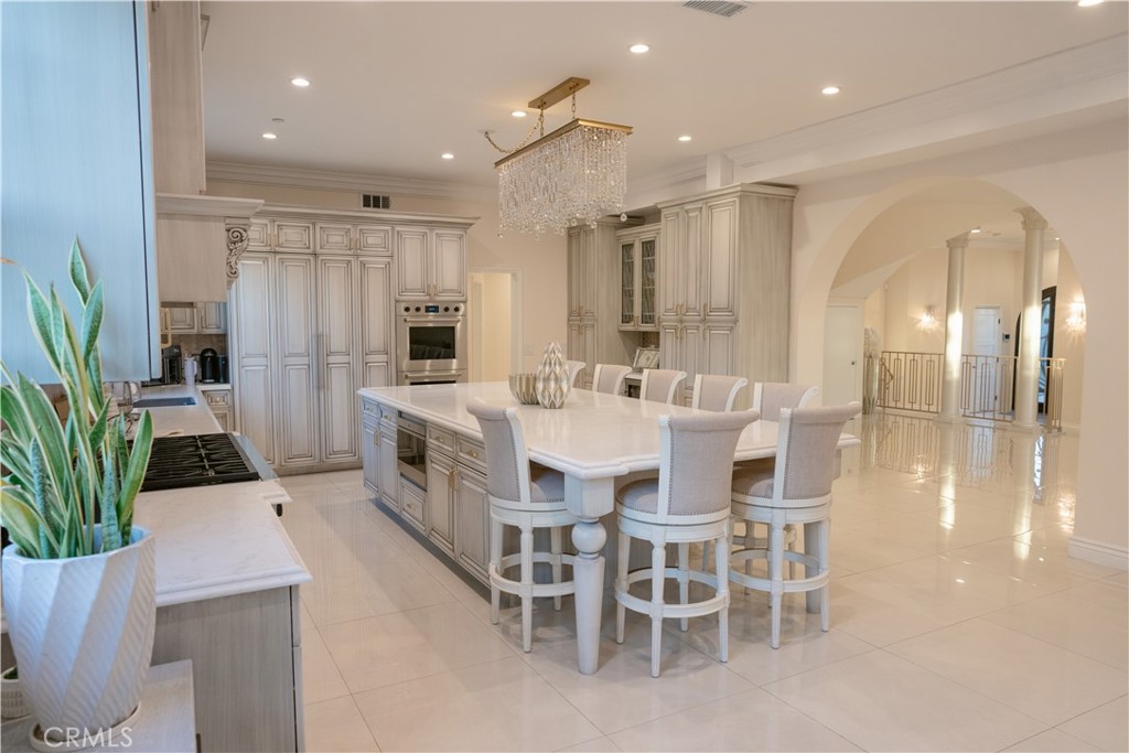 1135 E Verdugo Avenue