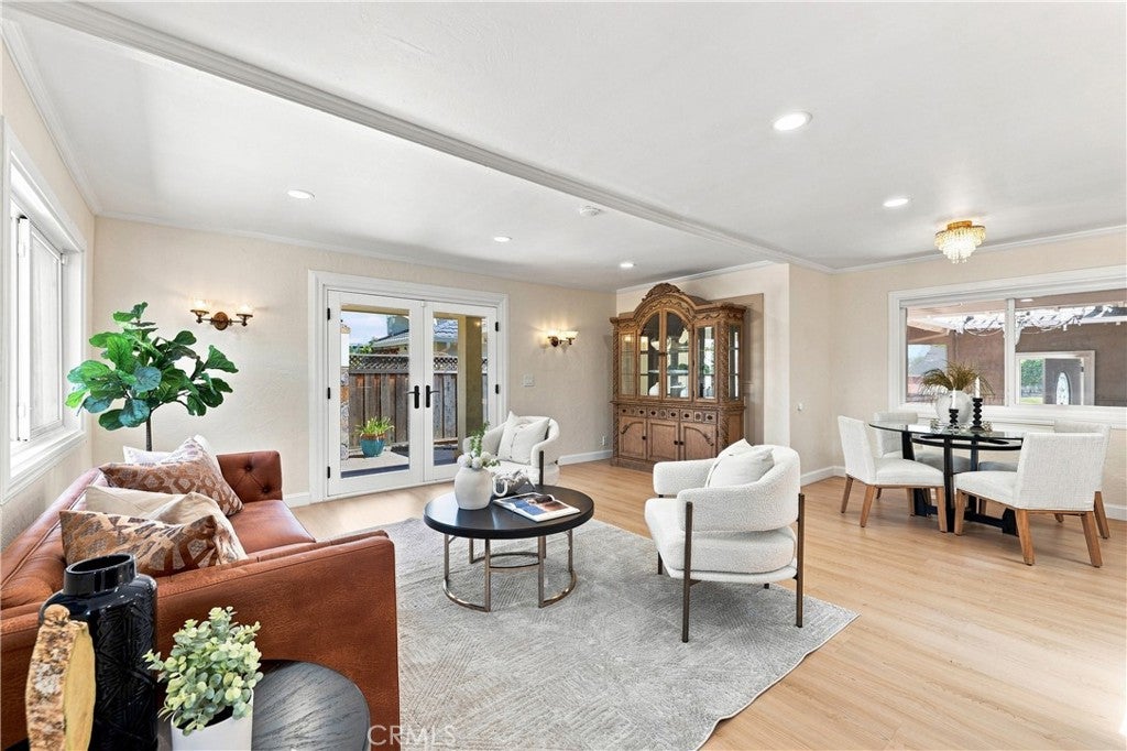 1635 Blossom Hill