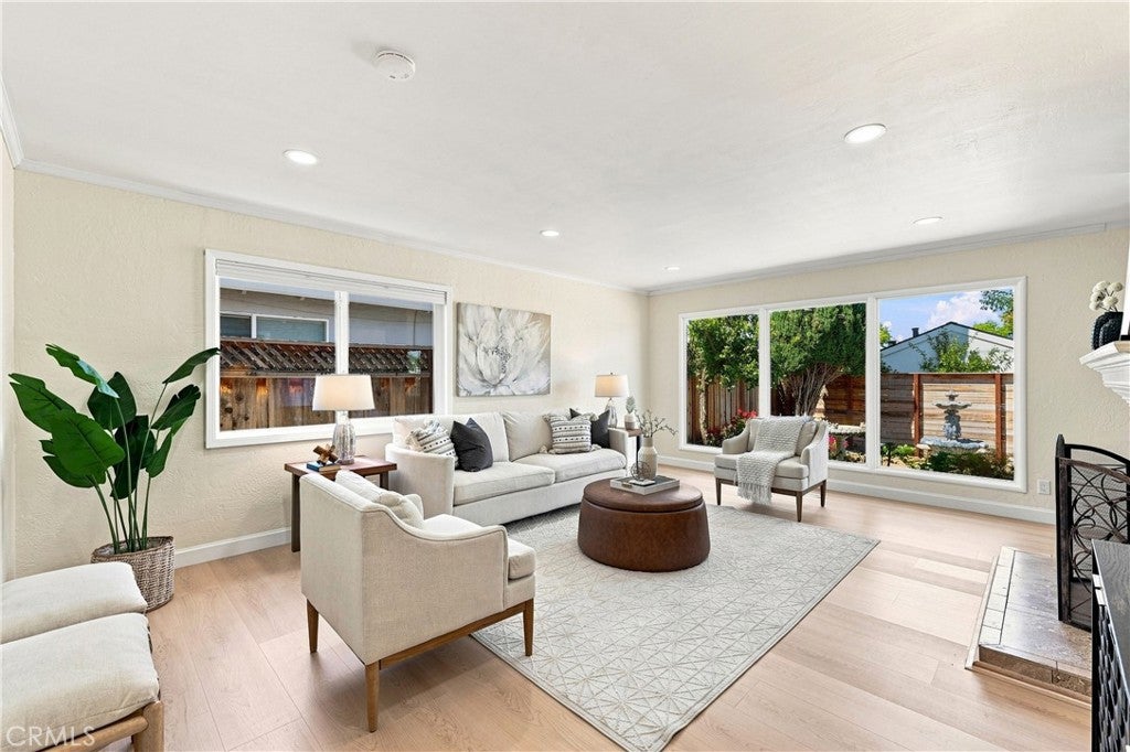 1635 Blossom Hill