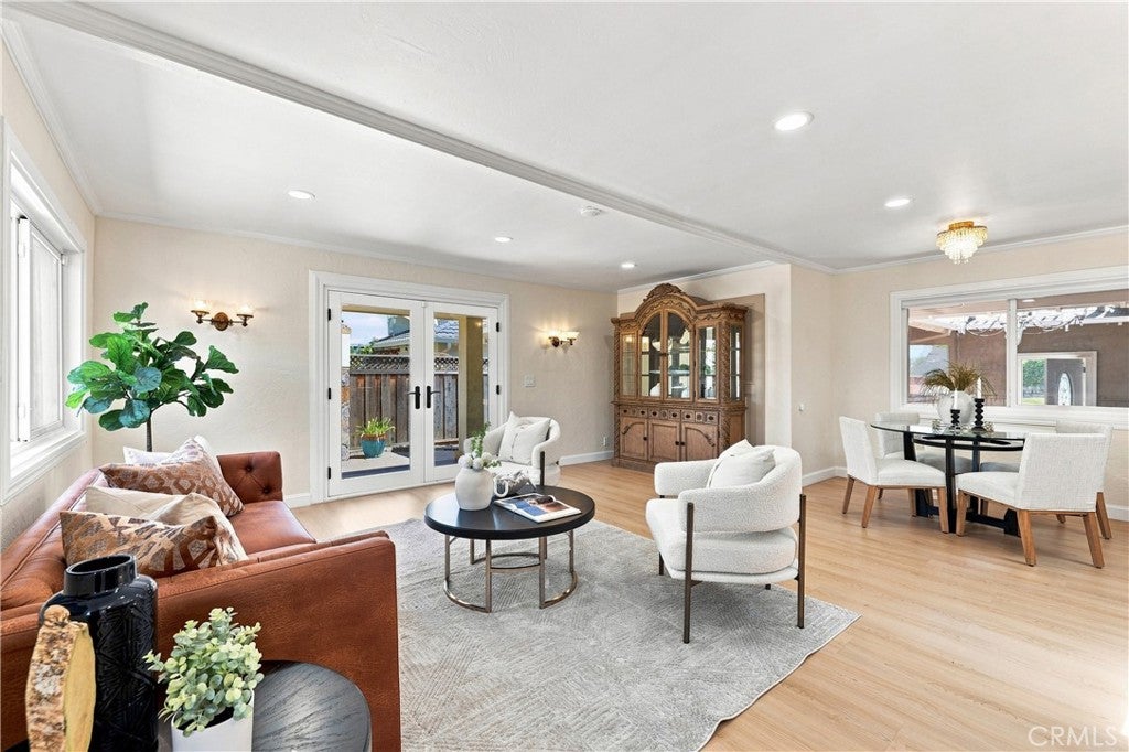 1635 Blossom Hill
