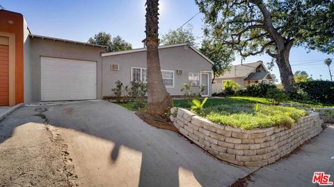 Photo of 46 E Montana Street, Pasadena, CA 91103 (MLS # 25623739)