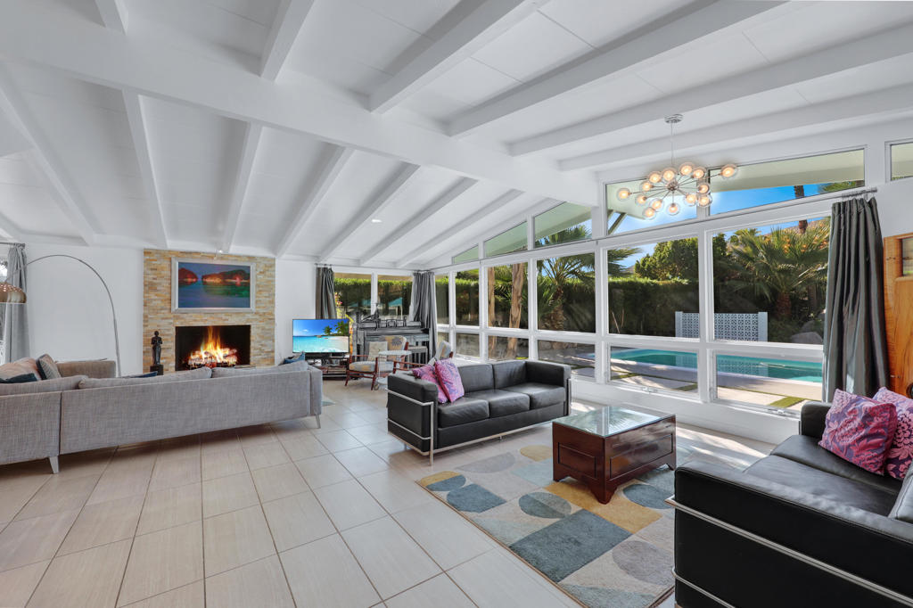 Magnesia Falls Cove - Residential