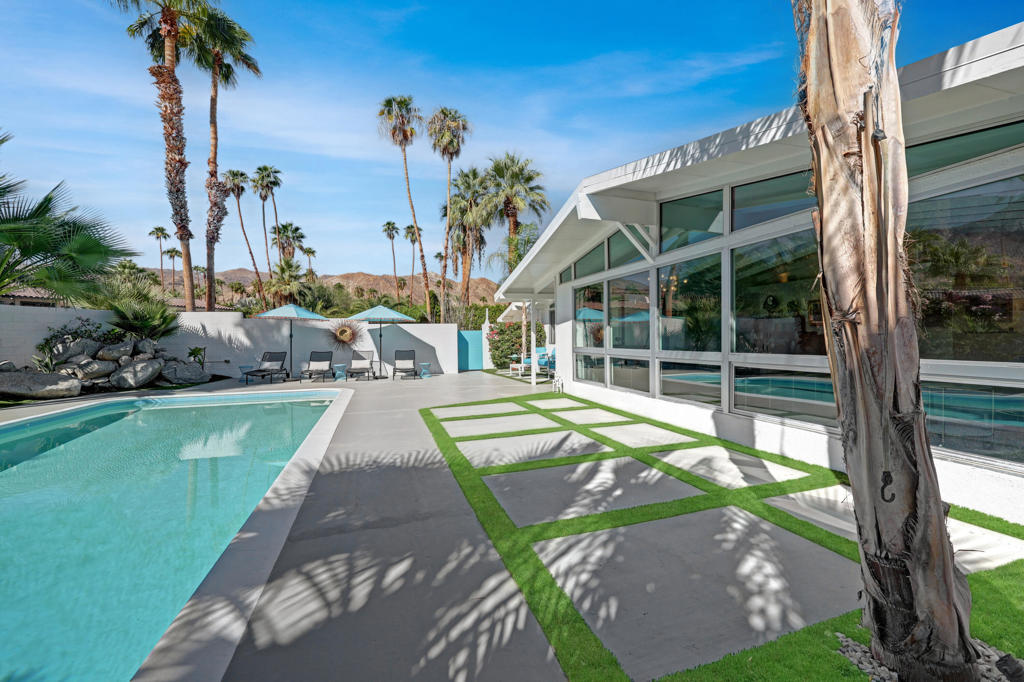 Magnesia Falls Cove - Residential