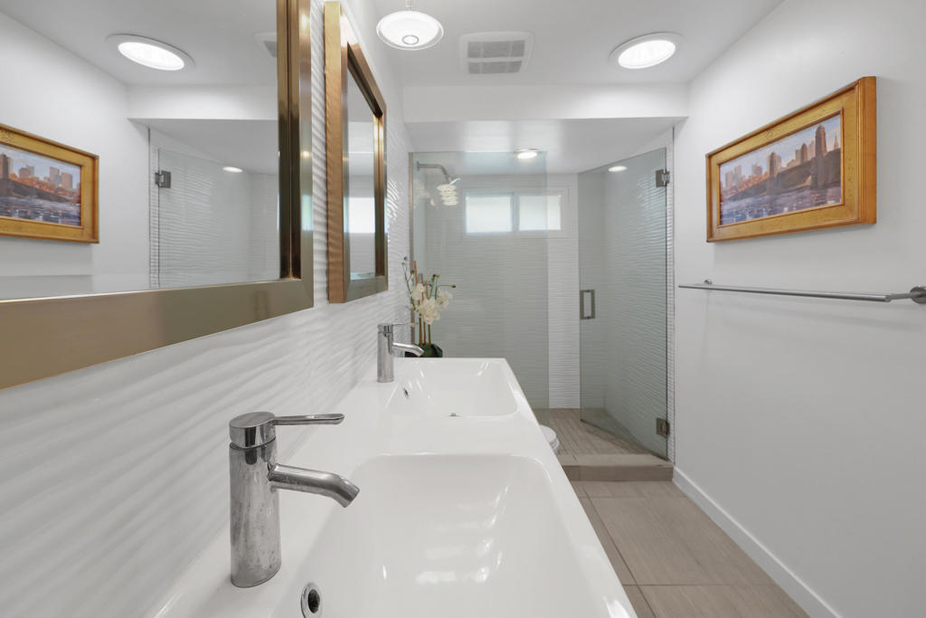 Magnesia Falls Cove - Residential