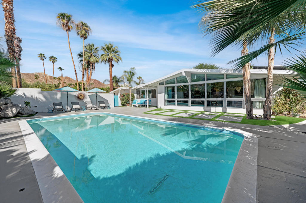 Magnesia Falls Cove - Residential