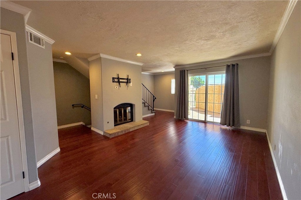 3935 W 182nd W