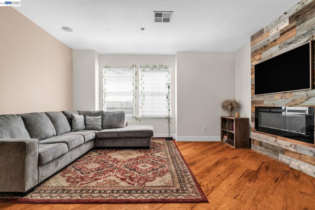 6003 Old Quarry Loop