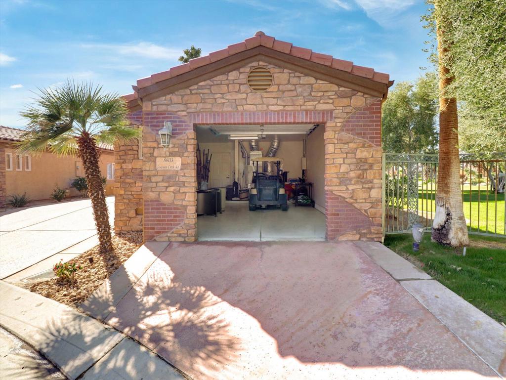 Vineyards Mtr Coach - Residential