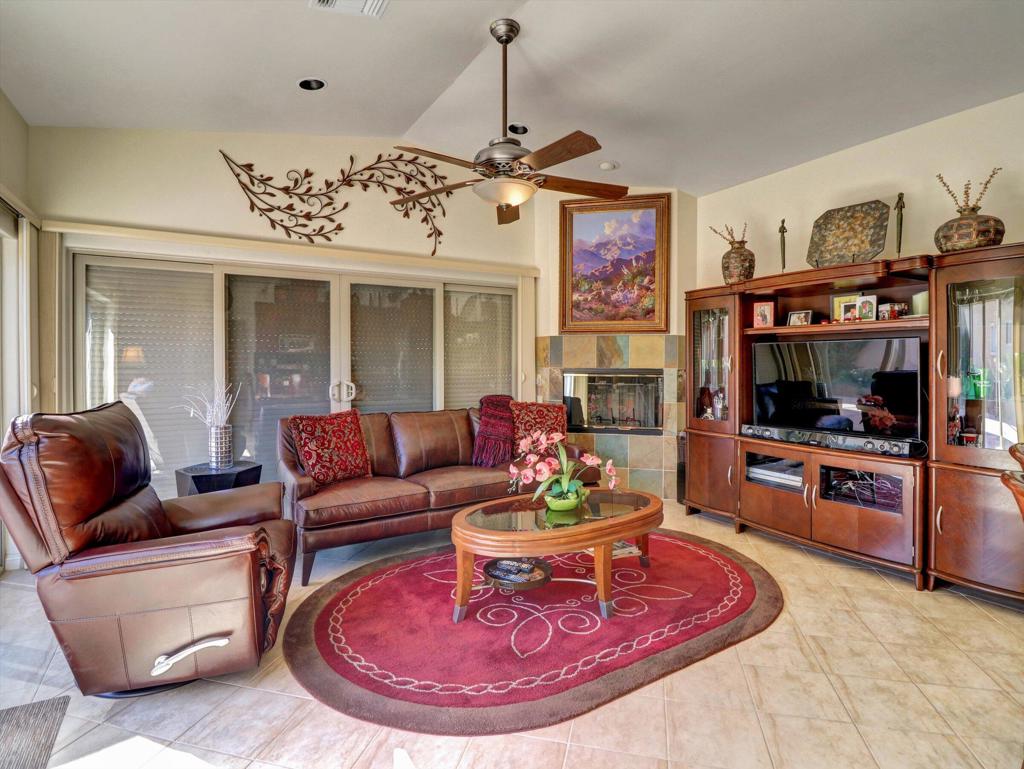 Vineyards Mtr Coach - Residential