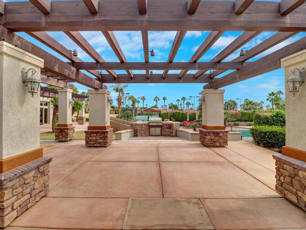 Vineyards Mtr Coach - Residential