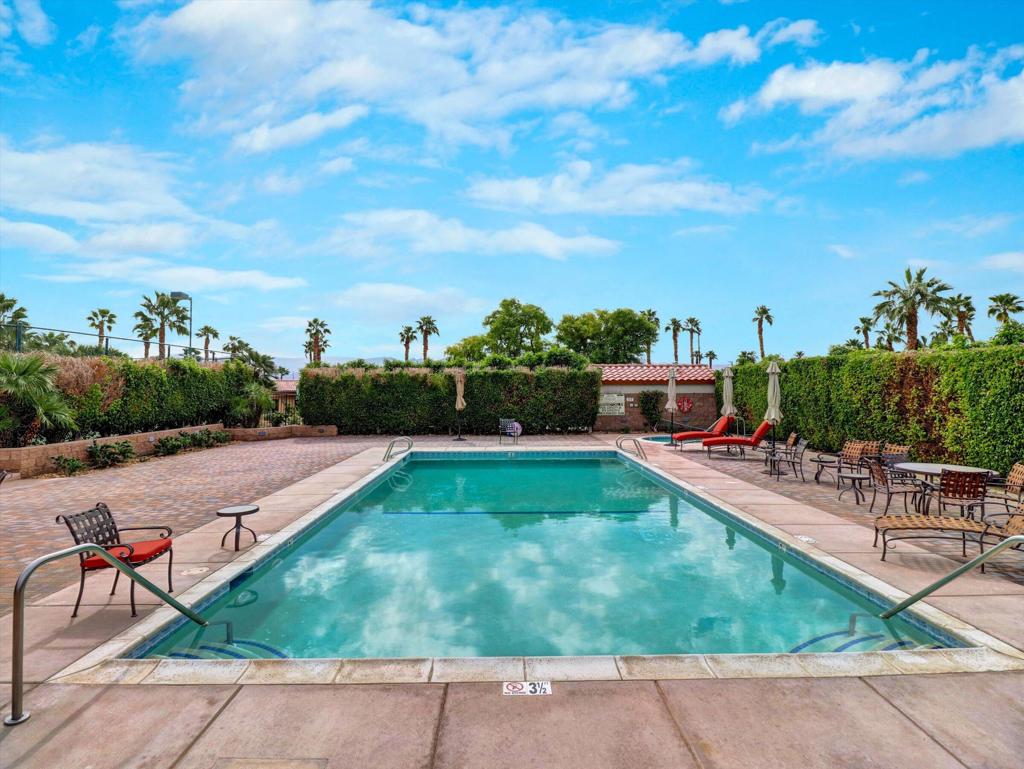 Vineyards Mtr Coach - Residential