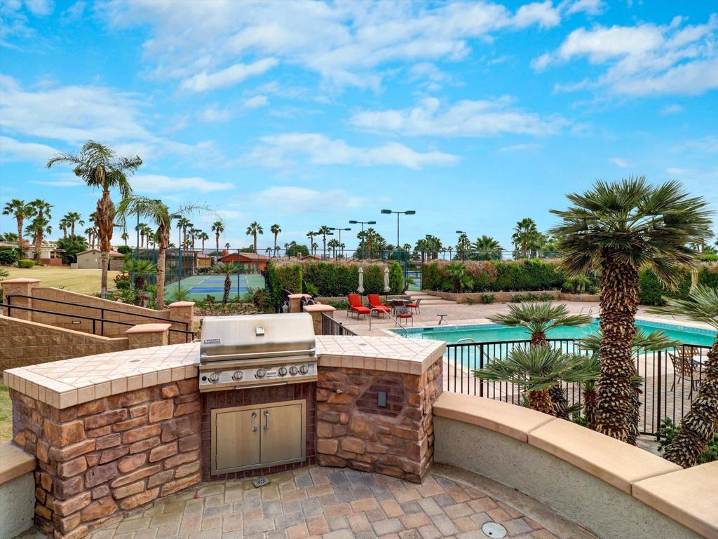 Vineyards Mtr Coach - Residential