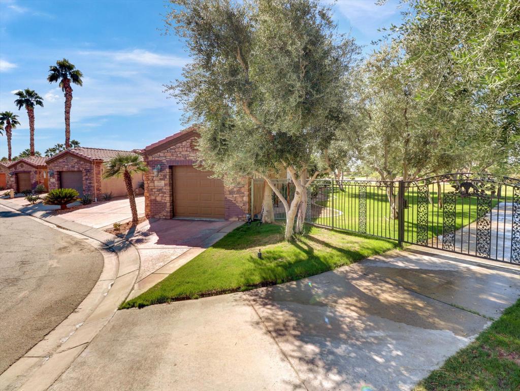 Vineyards Mtr Coach - Residential