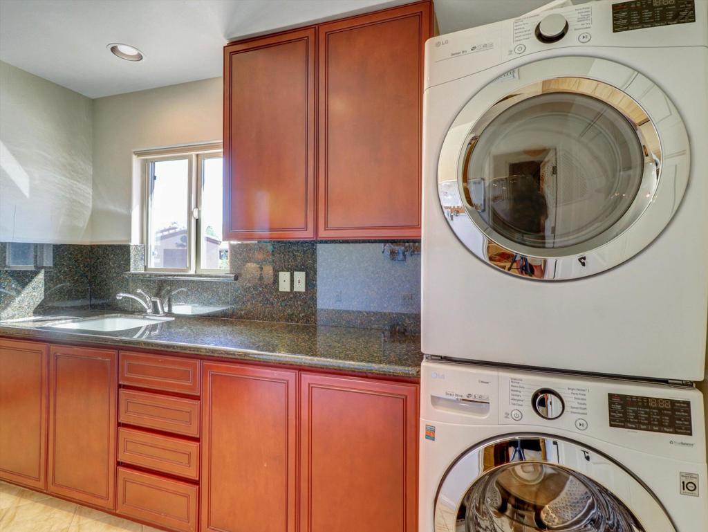 Vineyards Mtr Coach - Residential