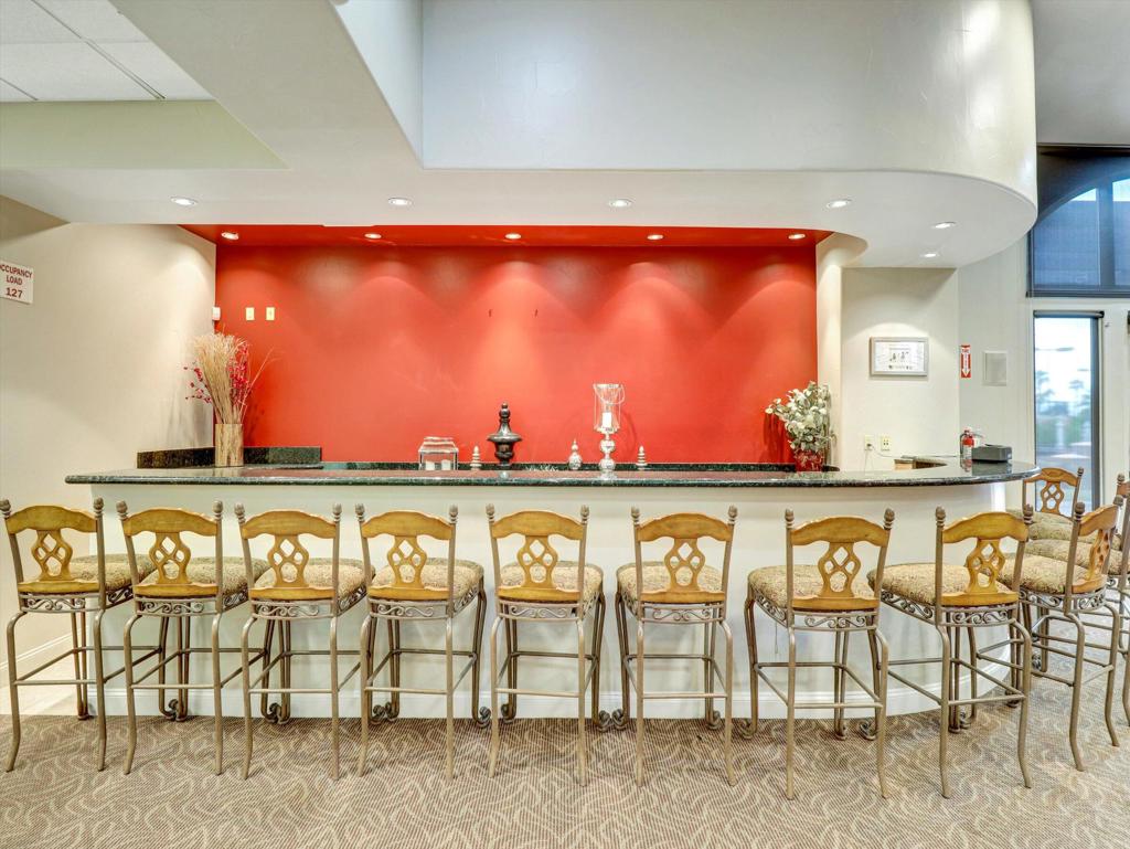 Vineyards Mtr Coach - Residential