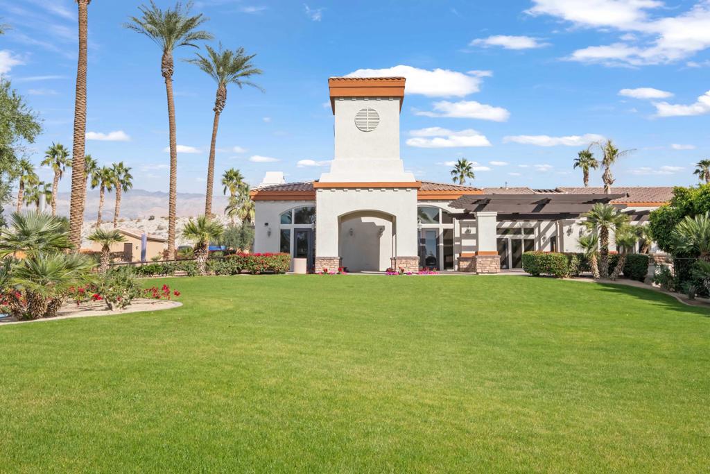 Vineyards Mtr Coach - Residential