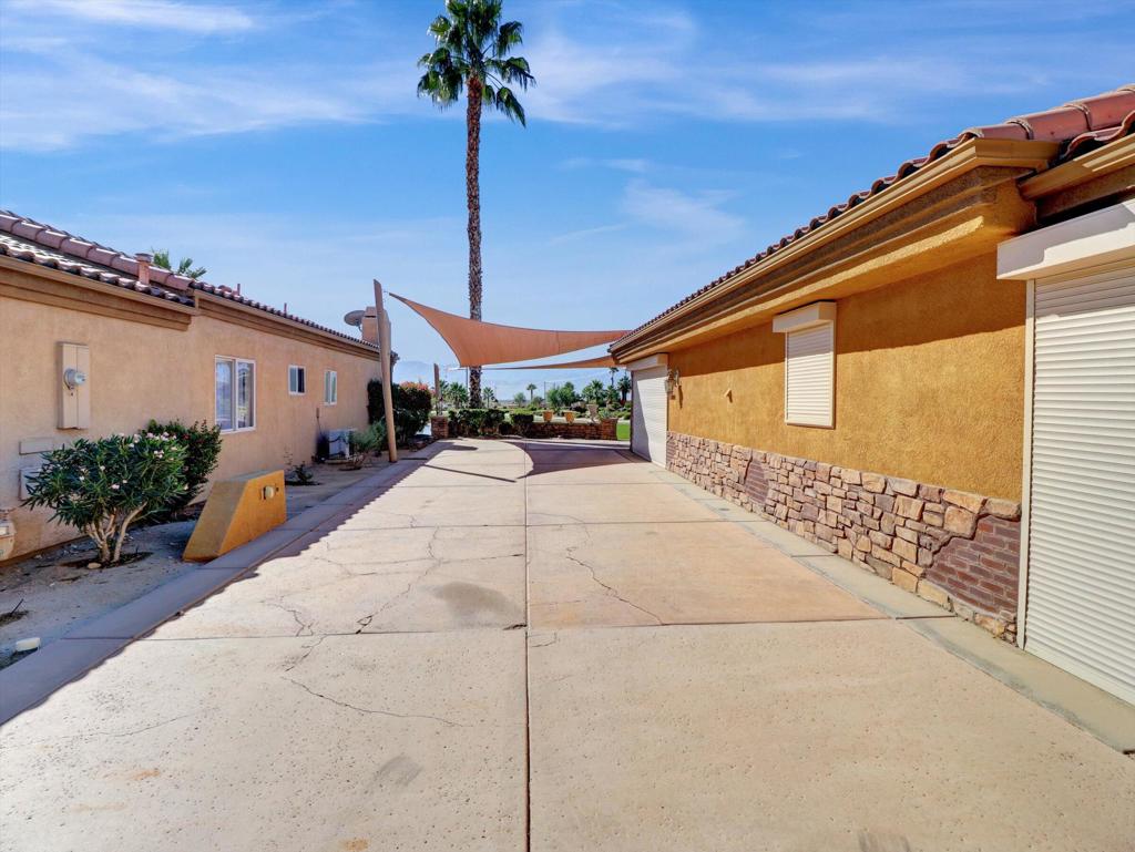 Vineyards Mtr Coach - Residential