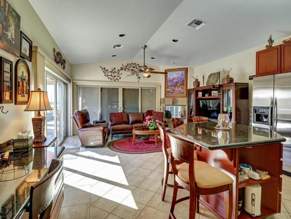 Vineyards Mtr Coach - Residential